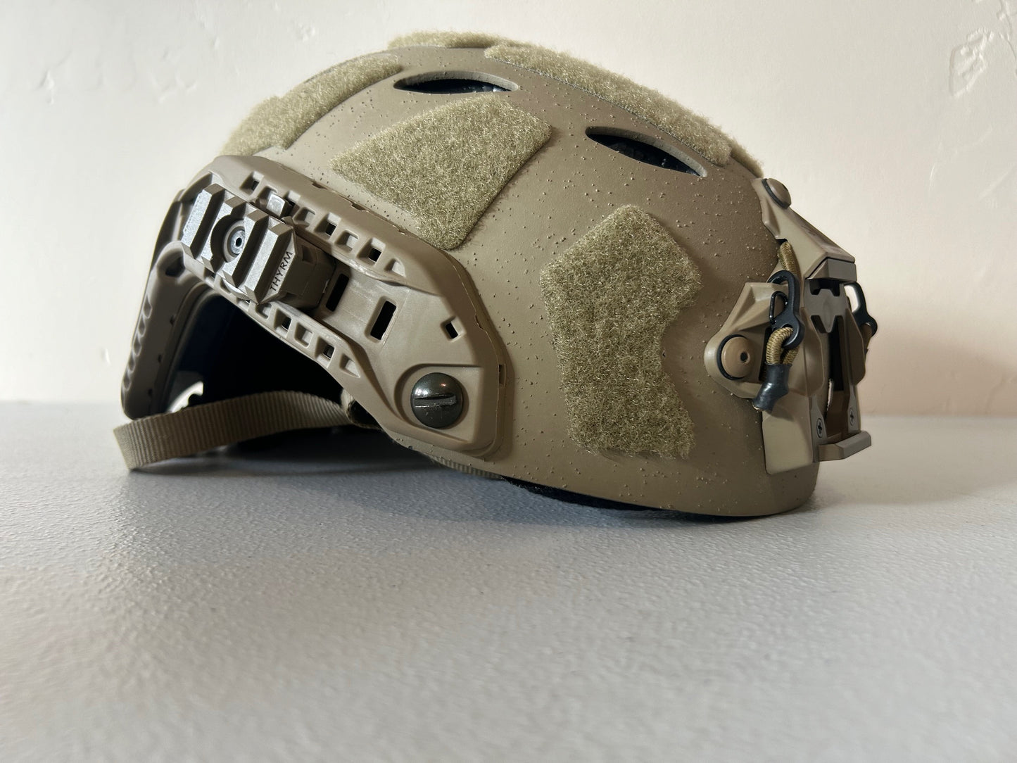 Ops-Core Fast SF Carbon Helmet- Size 1- Tan- USED